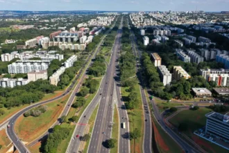 vista do eixão sul de Brasília