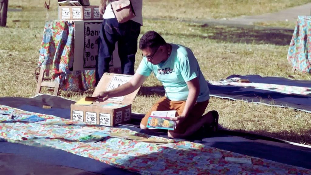 O pôr do sol no Gama virou um dos eventos culturais mais importantes da cidade. Realizado no Parque Ecológico do Gama, o encontro reúne famílias, artistas, poetas e amantes da natureza.